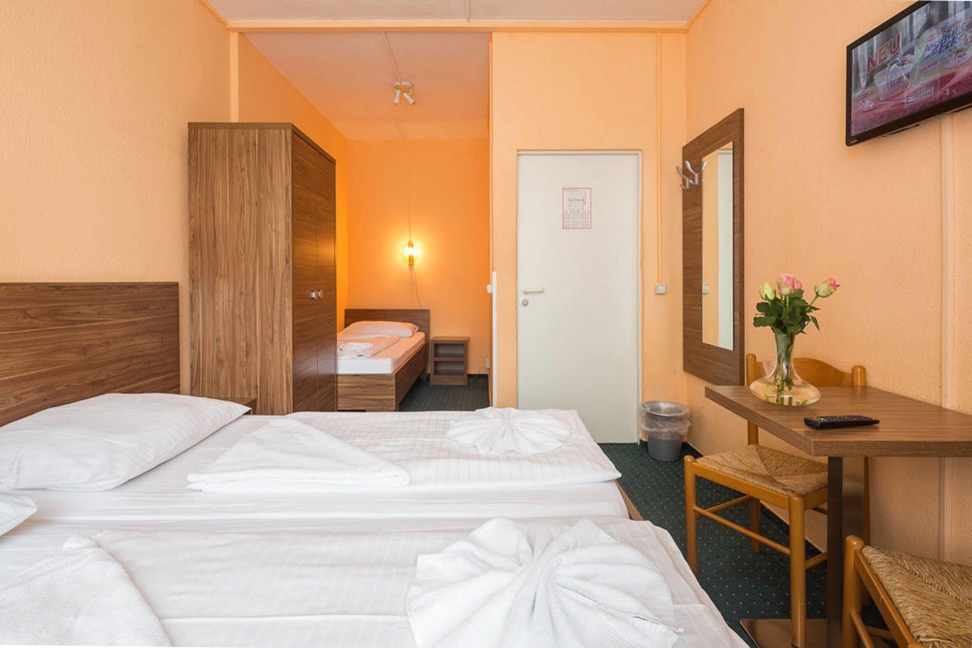 ברלין City Hotel Ansbach Am Kadewe מראה חיצוני תמונה