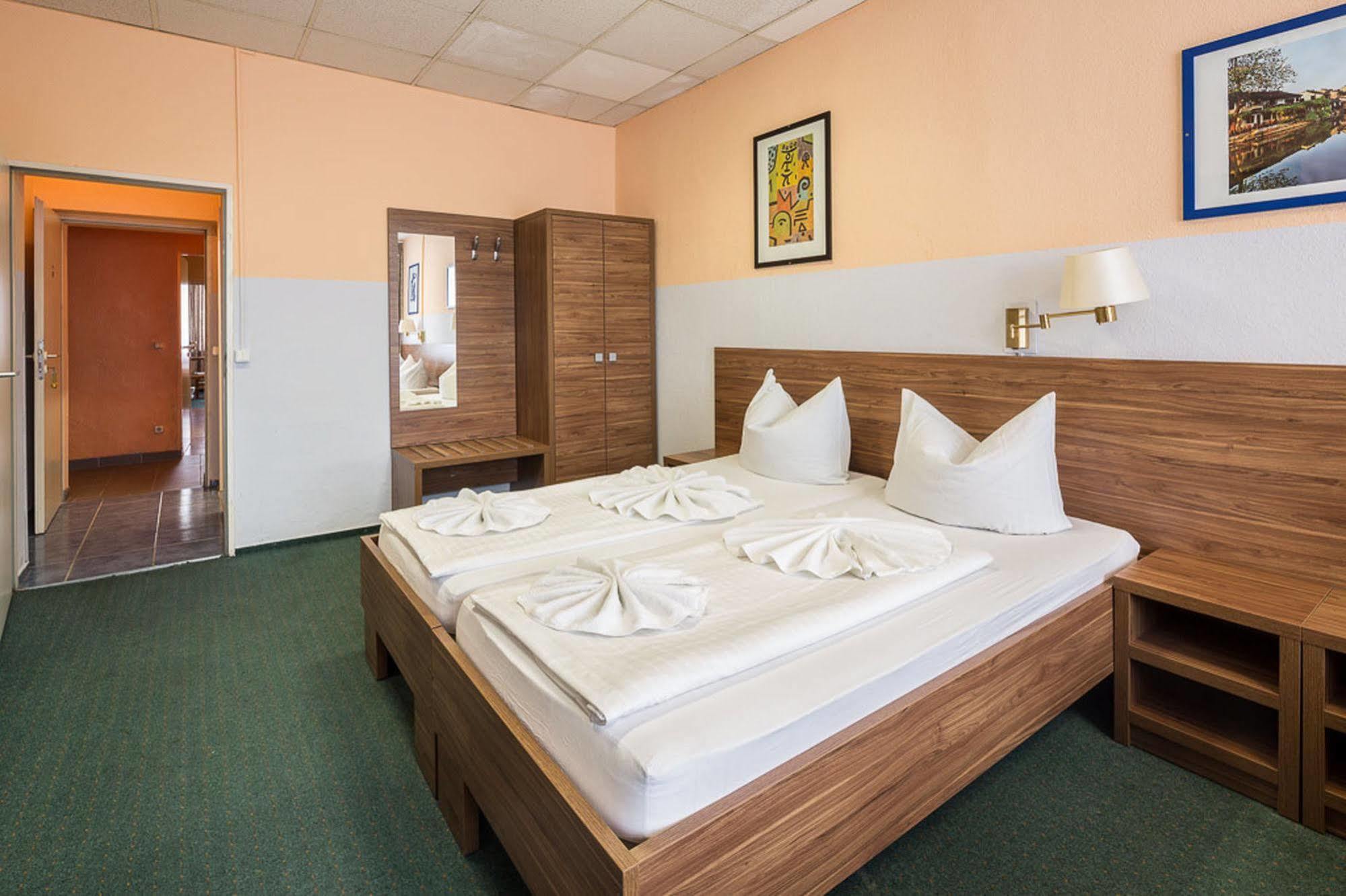 ברלין City Hotel Ansbach Am Kadewe מראה חיצוני תמונה