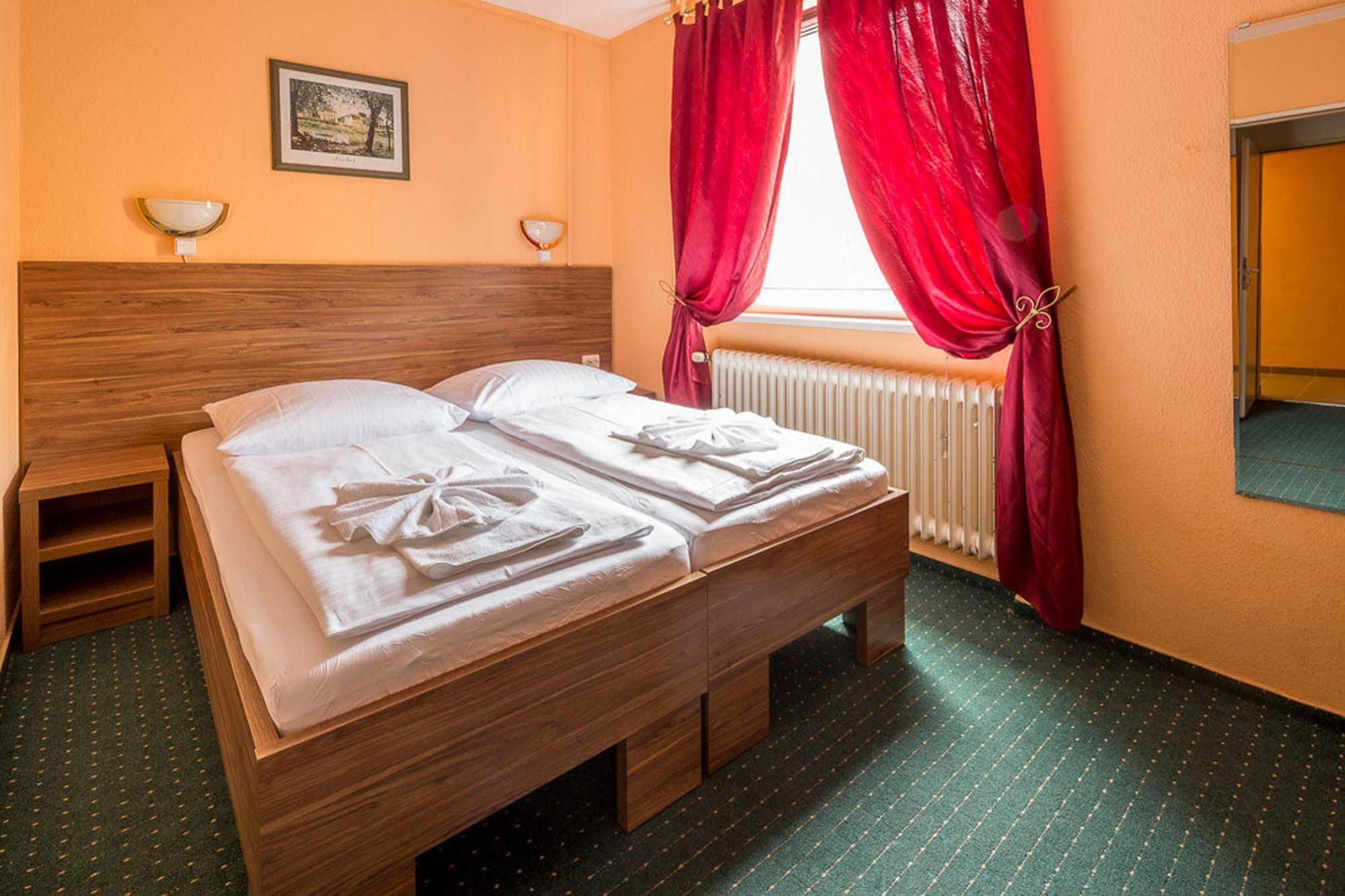 ברלין City Hotel Ansbach Am Kadewe מראה חיצוני תמונה