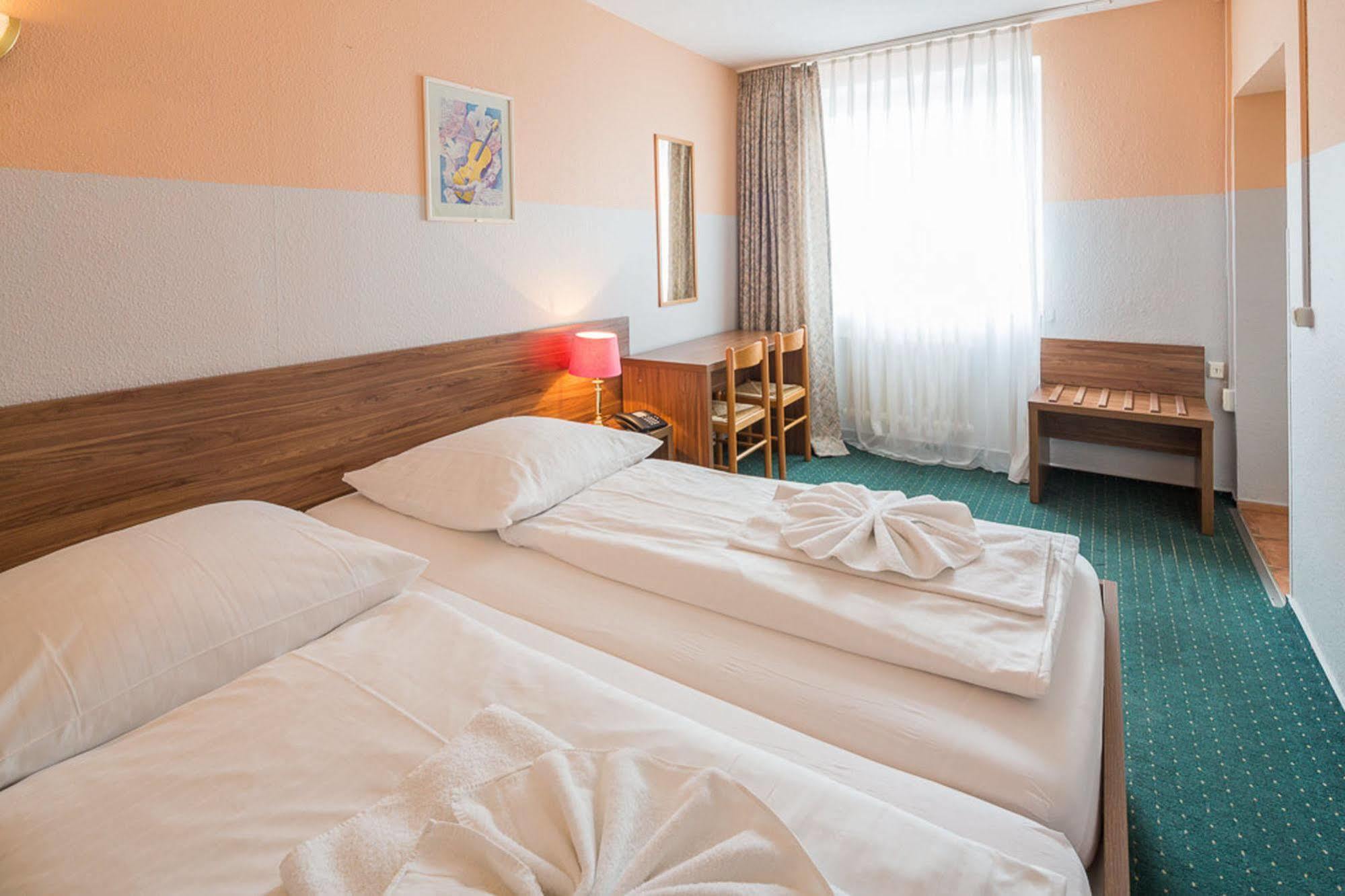 ברלין City Hotel Ansbach Am Kadewe מראה חיצוני תמונה